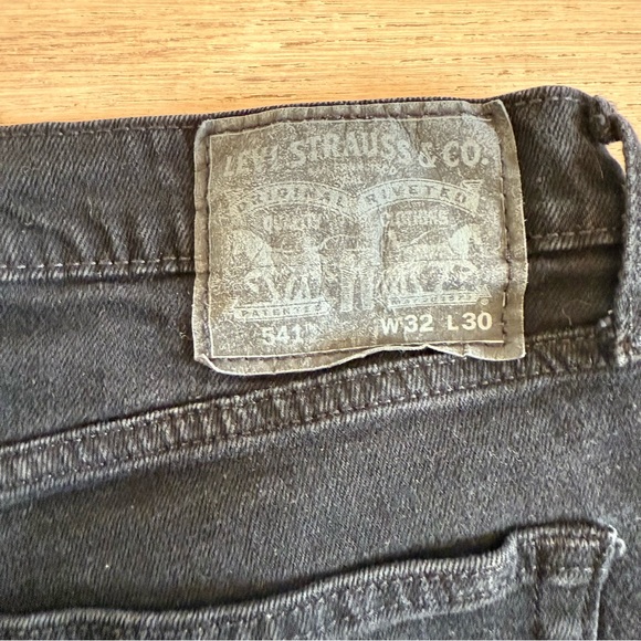 Levis 541 Black Denim Jeans - Picture 4 of 4
